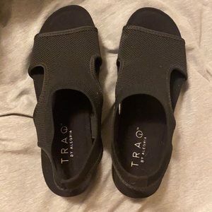 Brand new traq by alegria sandals